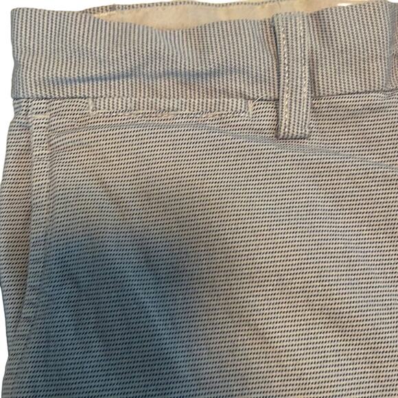 Men’s Old Navy Shorts size 30 light blue - Picture 4 of 5